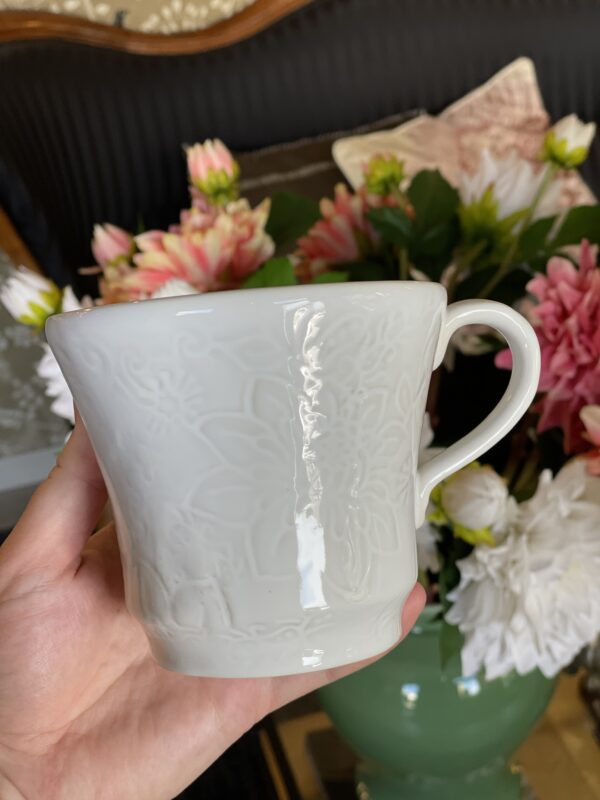 Tea mug - white
